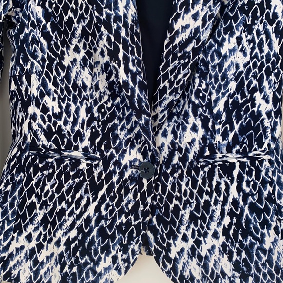 Jacob Navy and White Suit Jacket - Picture 2 of 4